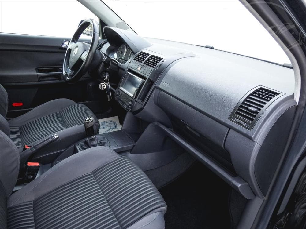 2005 Volkswagen POLO - 16
