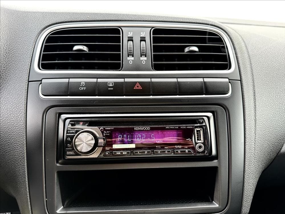 2012 Volkswagen POLO - 17