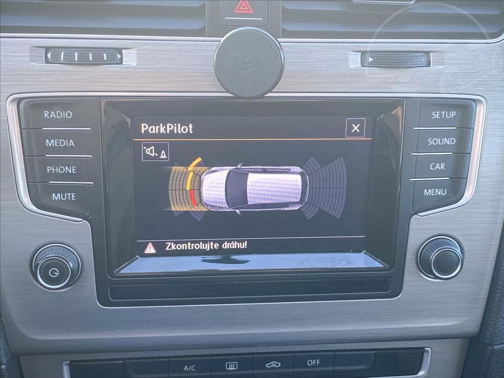 2014 Volkswagen GOLF - 17