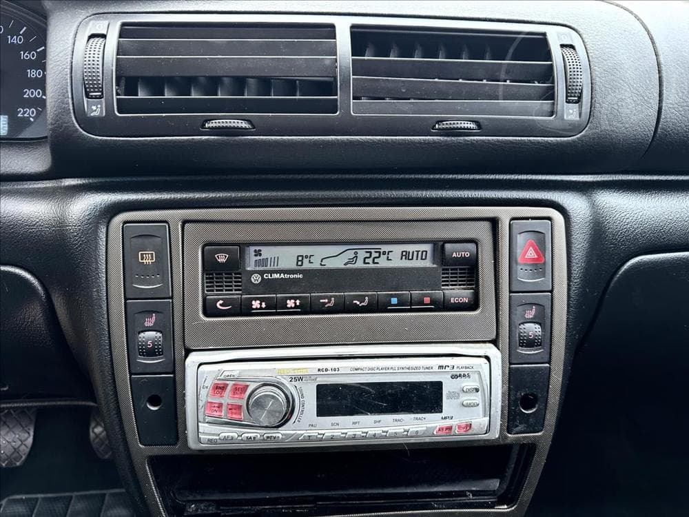 1998 Volkswagen PASSAT - 17