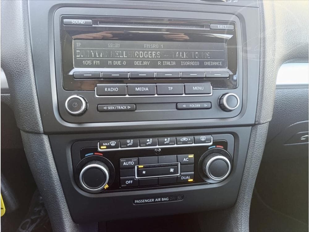 2012 Volkswagen GOLF - 17