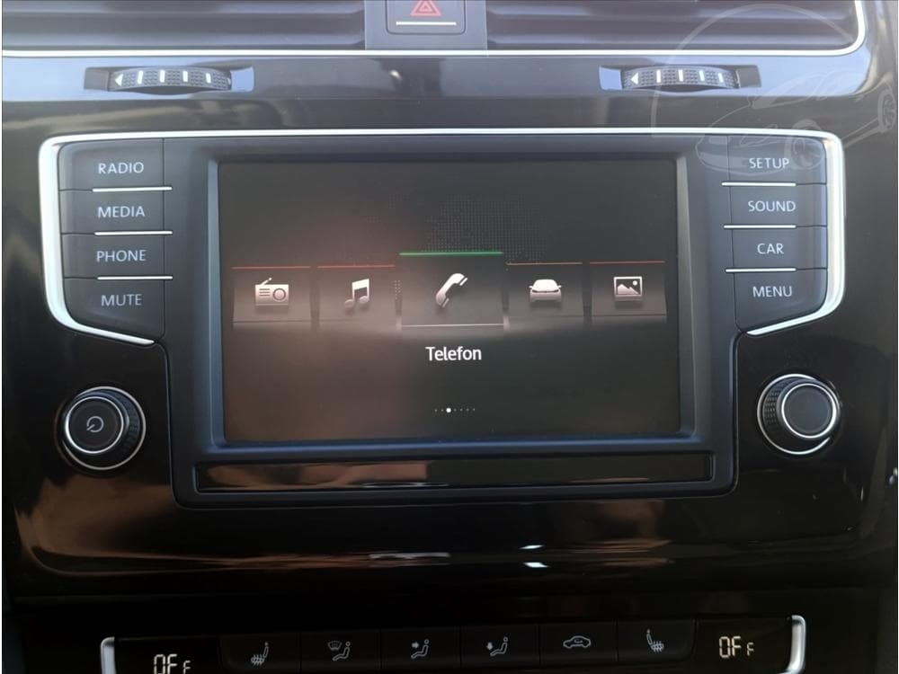 2015 Volkswagen GOLF - 33