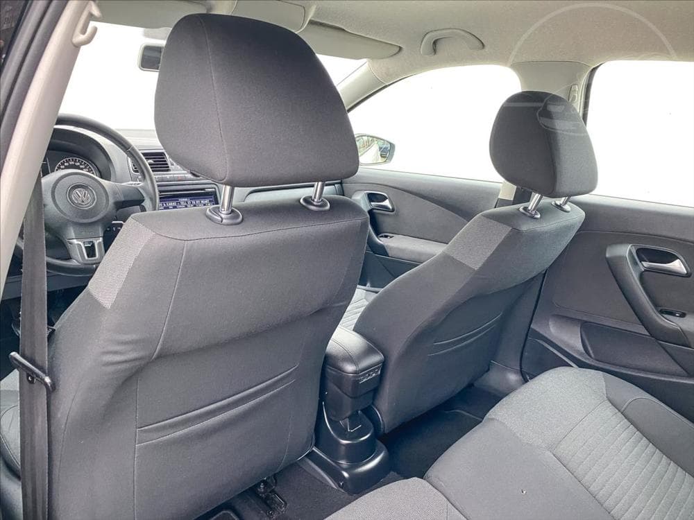 2011 Volkswagen POLO - 18
