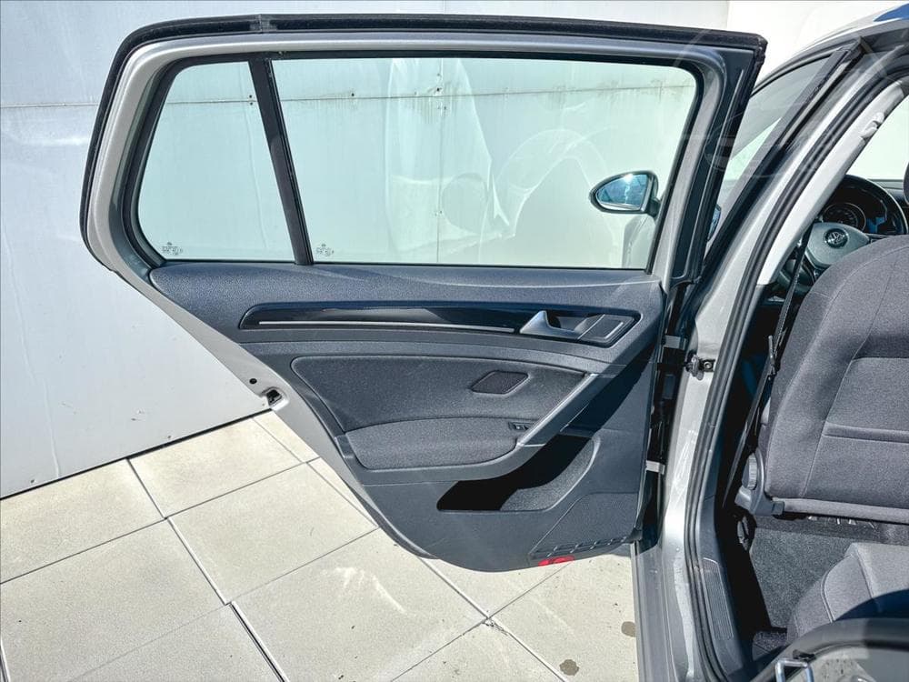 2015 Volkswagen GOLF - 18