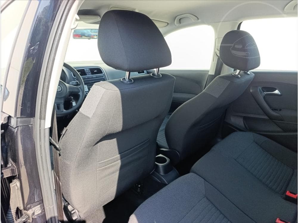 2011 Volkswagen POLO - 37