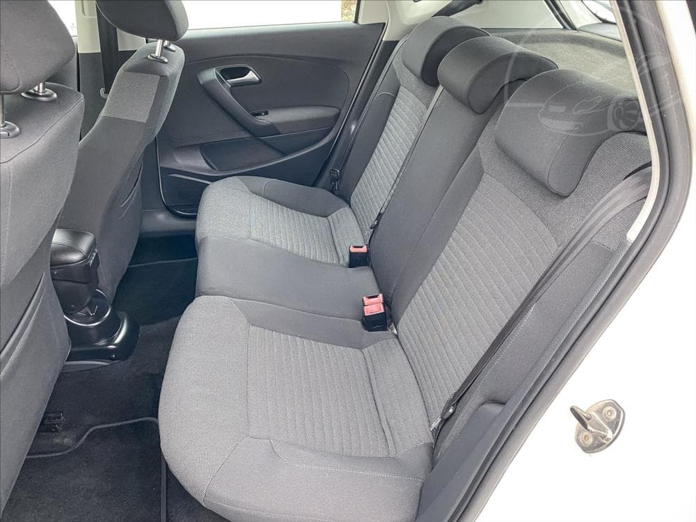 2011 Volkswagen POLO - 19