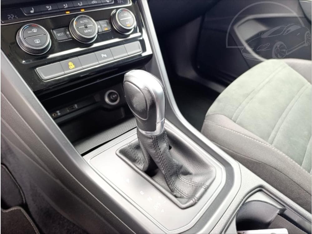 2016 Volkswagen Touran - 19