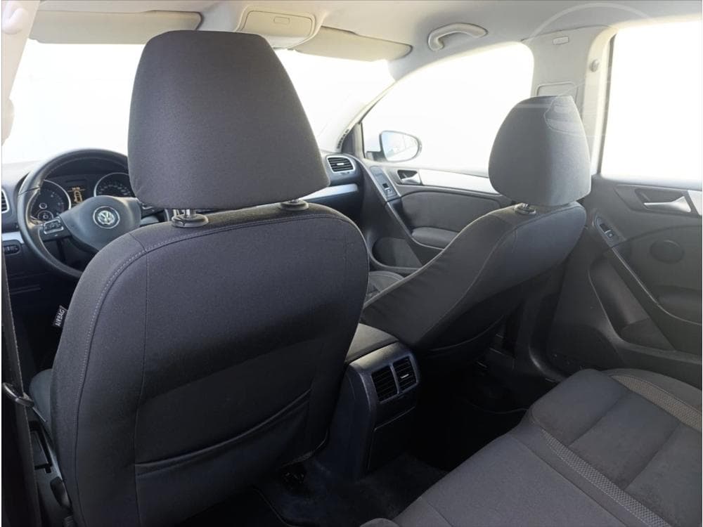 2012 Volkswagen GOLF - 19