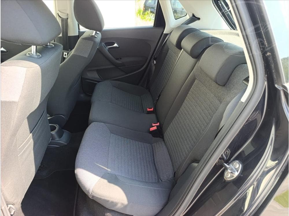 2011 Volkswagen POLO - 39