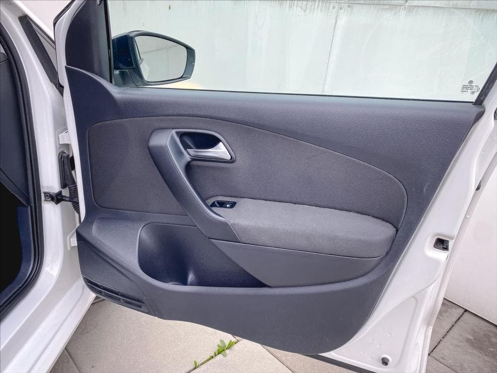 2011 Volkswagen POLO - 20