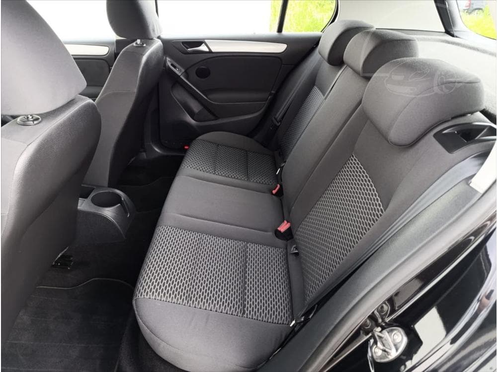 2011 Volkswagen GOLF - 20