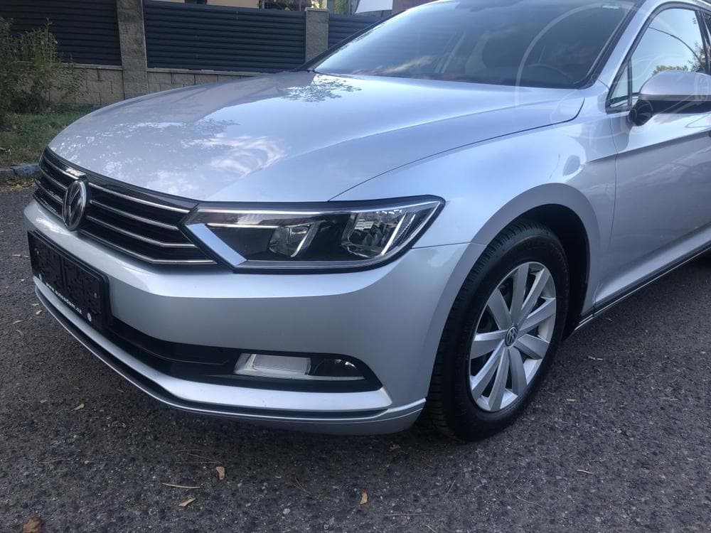2017 Volkswagen Passat - 5