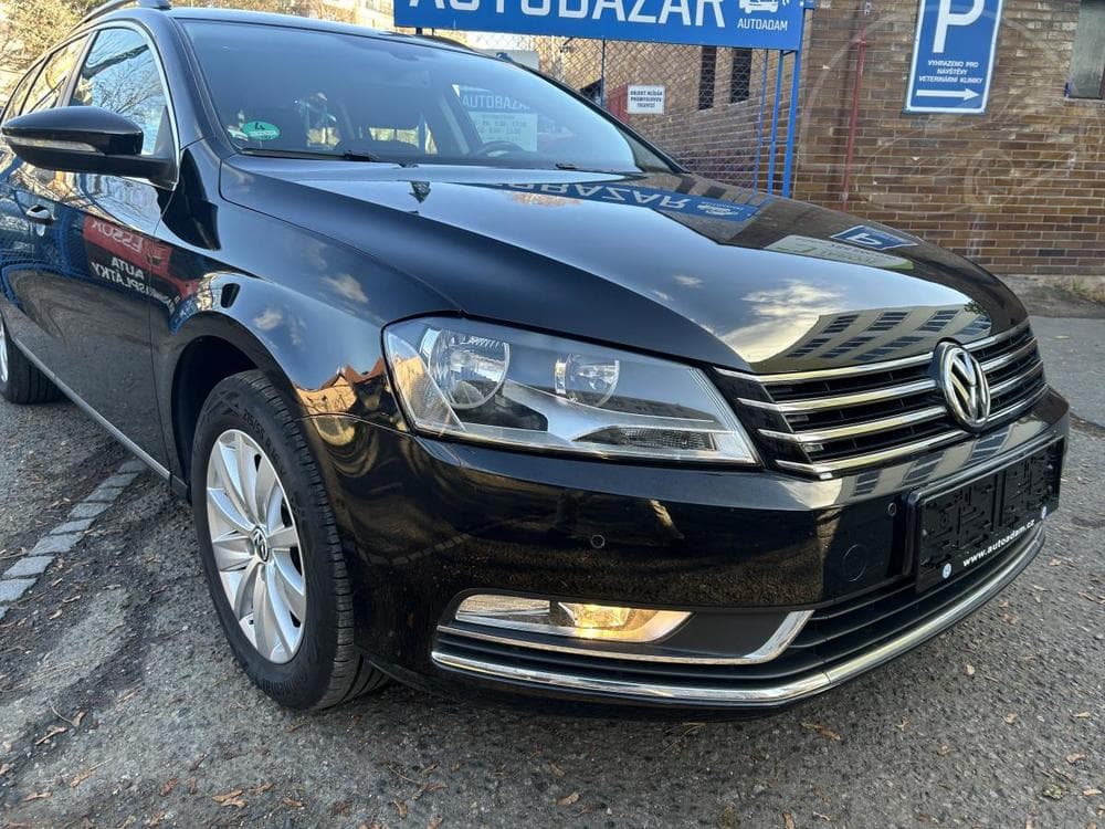 2011 Volkswagen PASSAT - 8