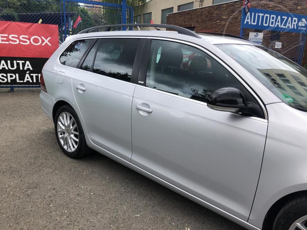 2011 Volkswagen GOLF - 9