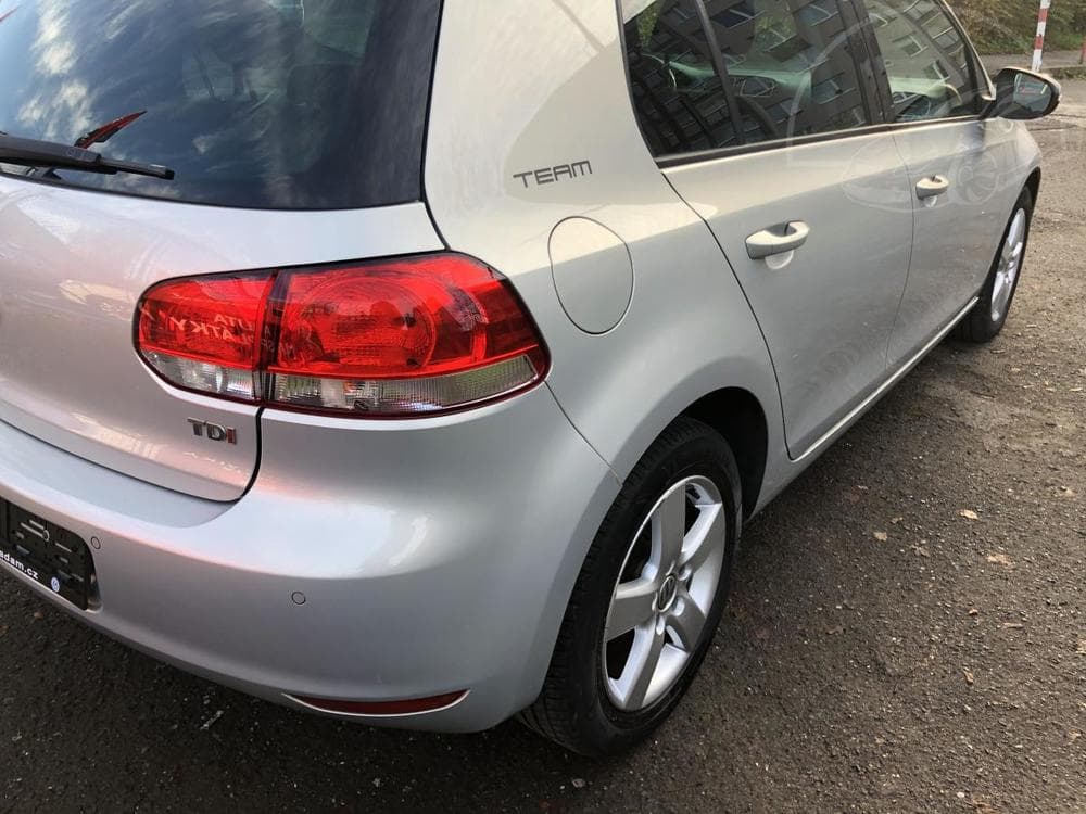 2011 Volkswagen GOLF - 10