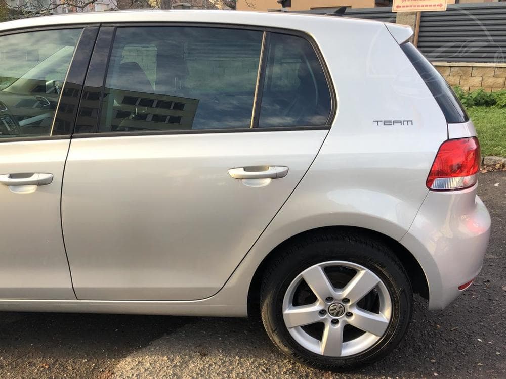 2011 Volkswagen GOLF - 13