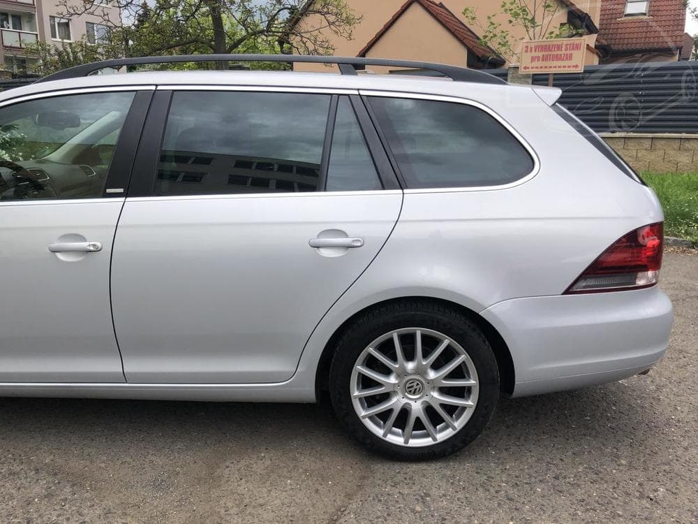 2011 Volkswagen GOLF - 13