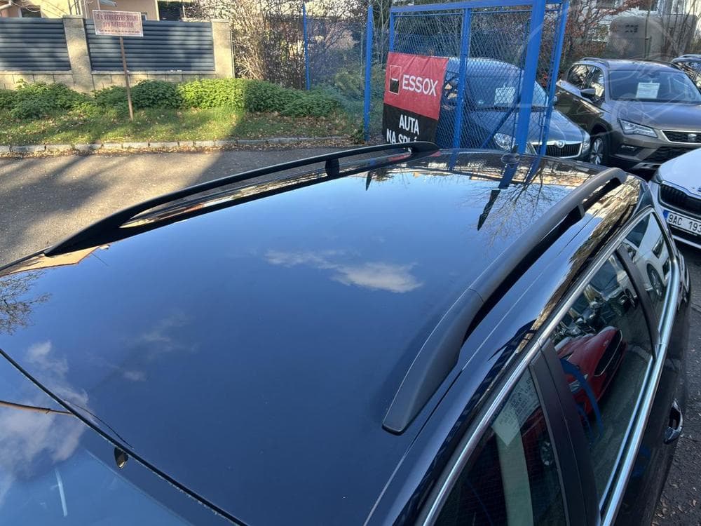 2011 Volkswagen PASSAT - 14
