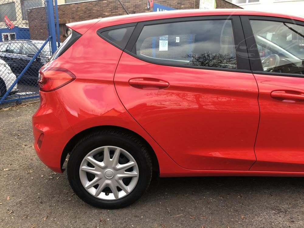 2019 Ford Fiesta - 16