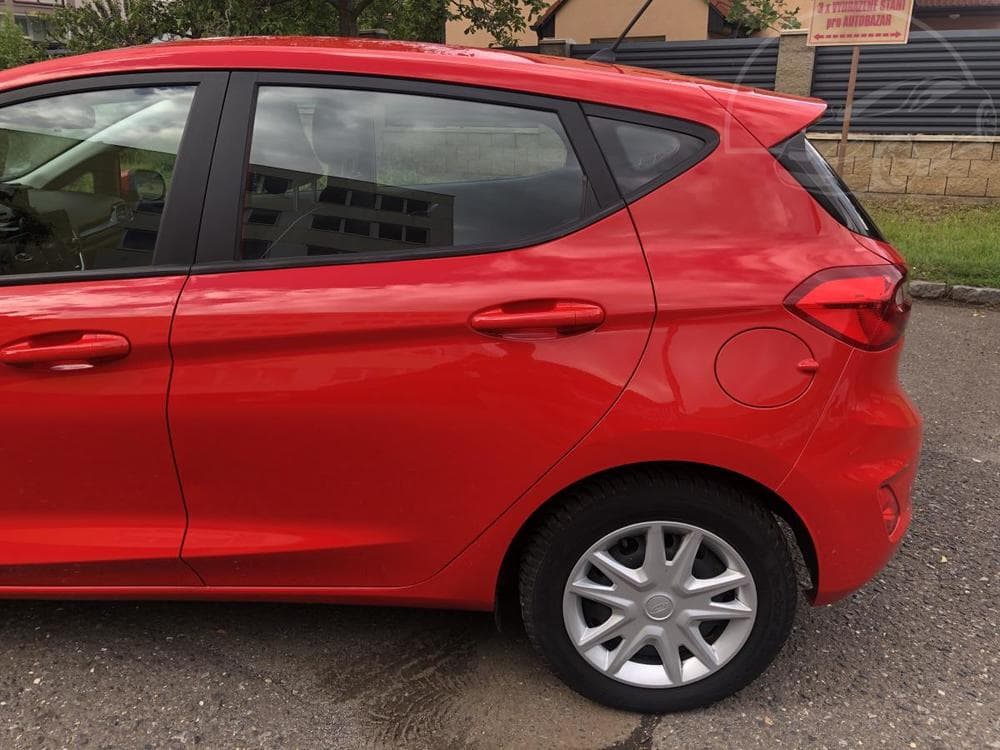 2017 Ford FIESTA - 18