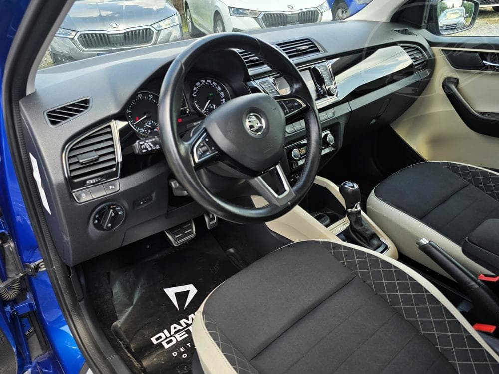 2015 Škoda FABIA - 9