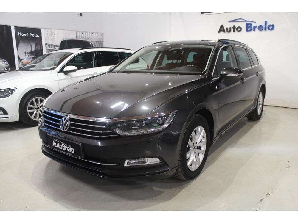 2019 Volkswagen PASSAT - 5