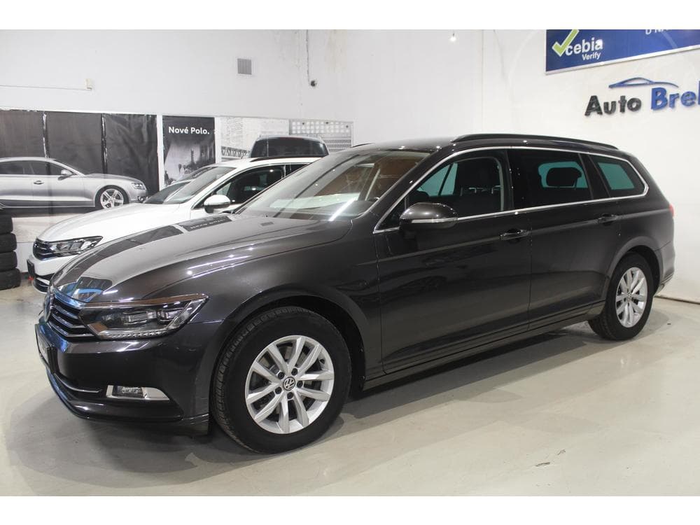 2019 Volkswagen PASSAT - 7