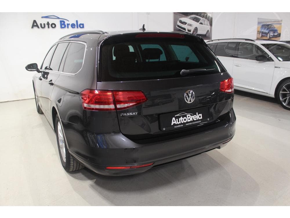 2019 Volkswagen PASSAT - 8