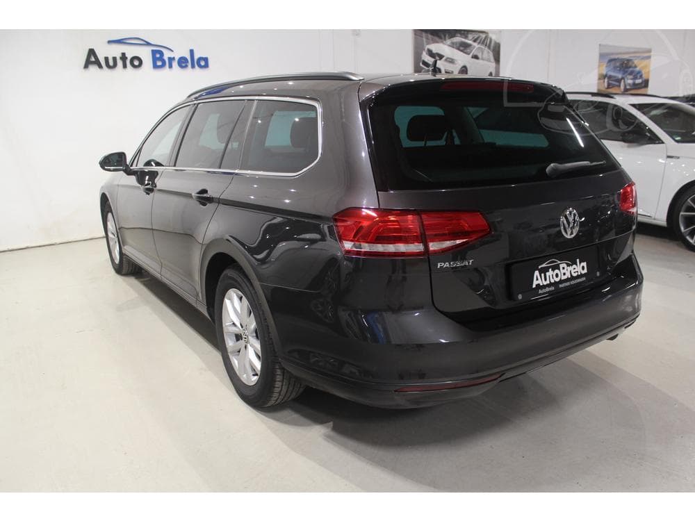 2019 Volkswagen PASSAT - 9