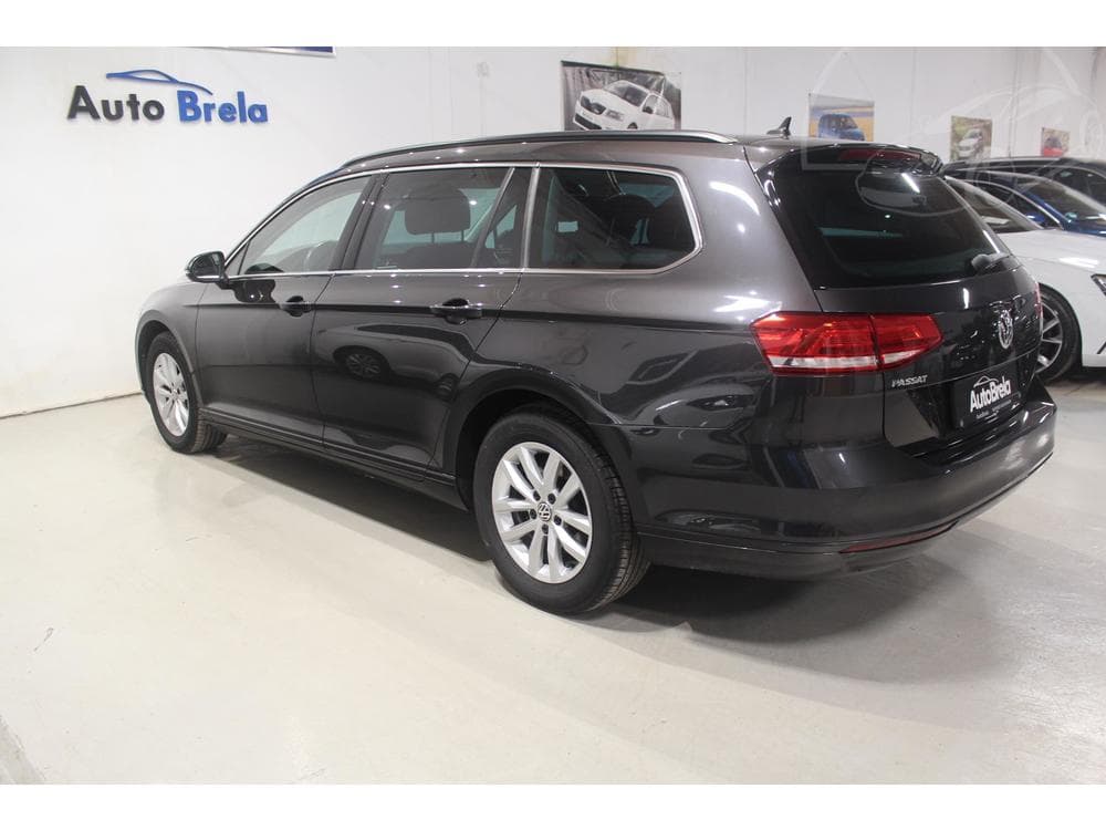 2019 Volkswagen PASSAT - 10