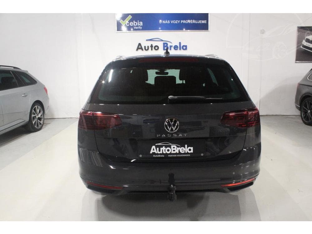 2021 Volkswagen PASSAT - 11