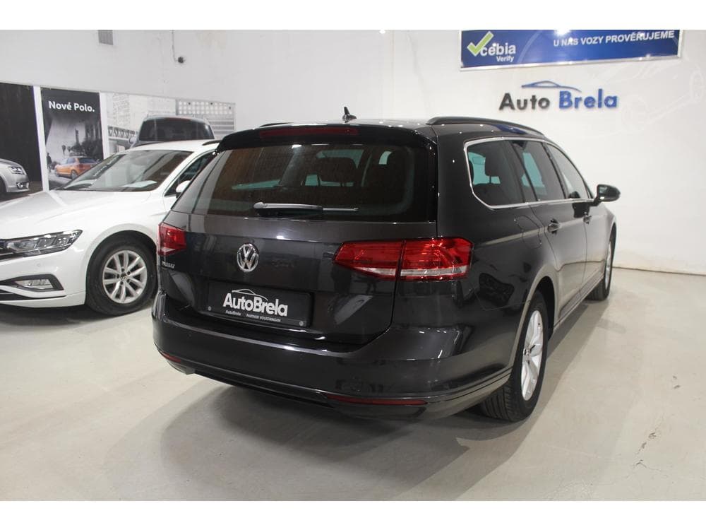 2019 Volkswagen PASSAT - 12