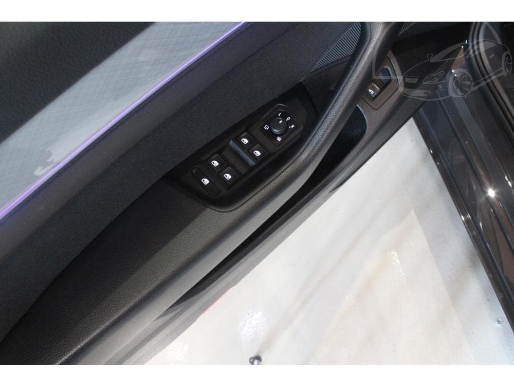 2021 Volkswagen PASSAT - 16