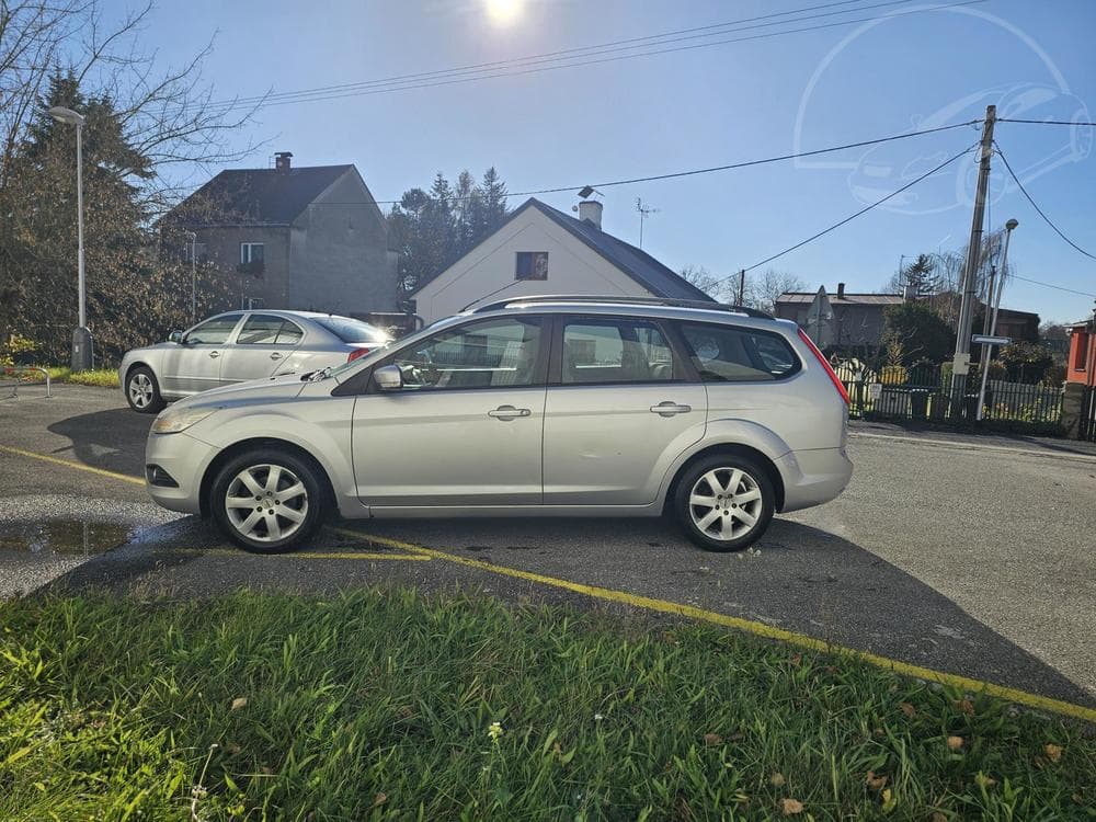 2011 Ford FOCUS - 2