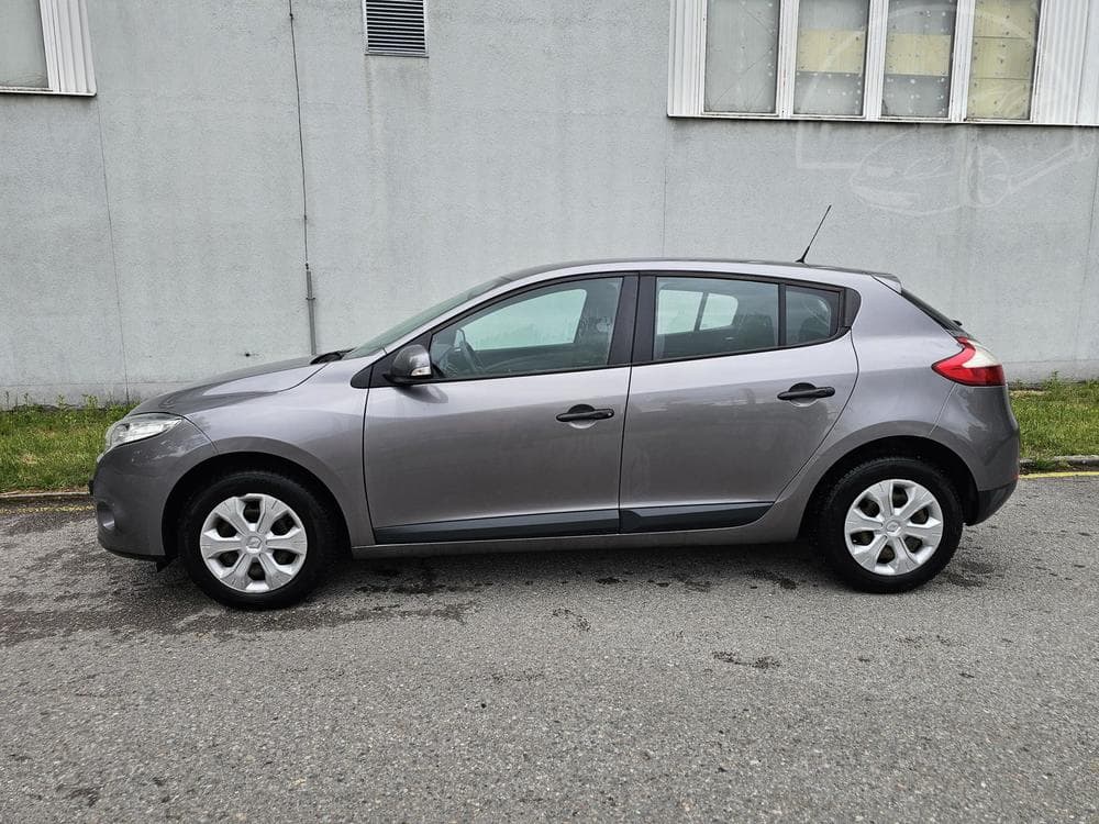 2010 Renault MEGANE - 2