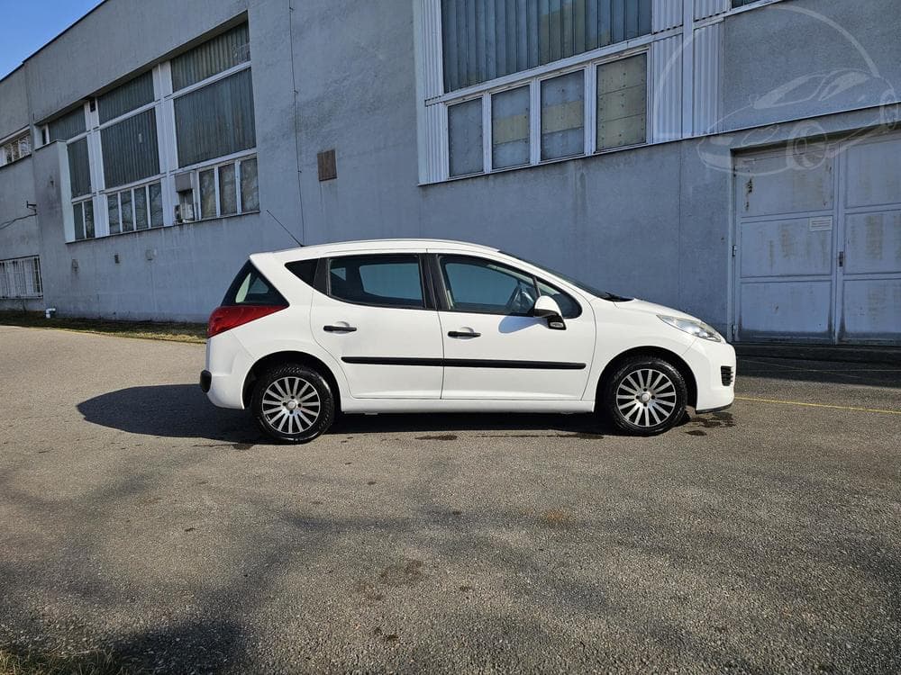 2010 Peugeot 207 - 6