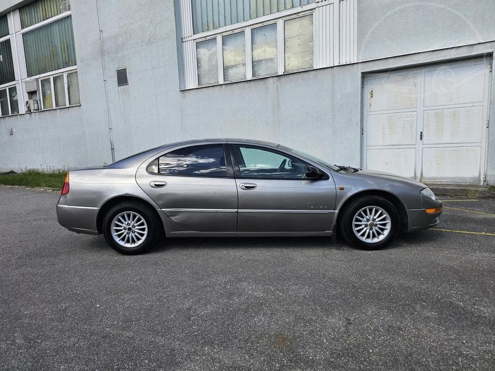 1999 Chrysler 300M - 11