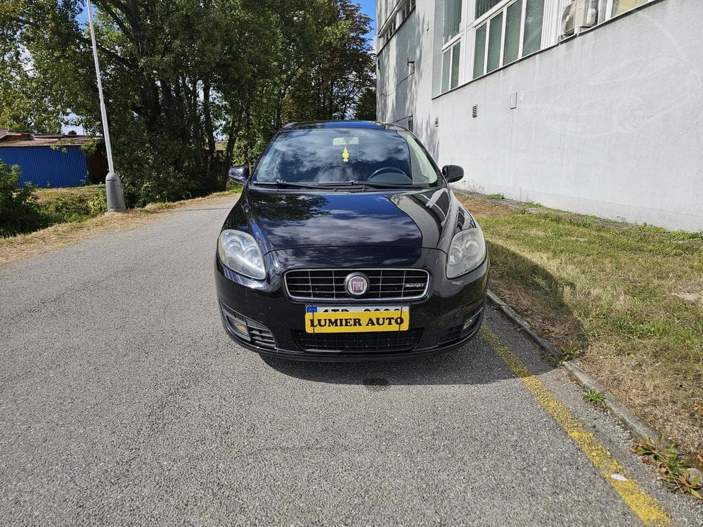 2010 Fiat CROMA - 8