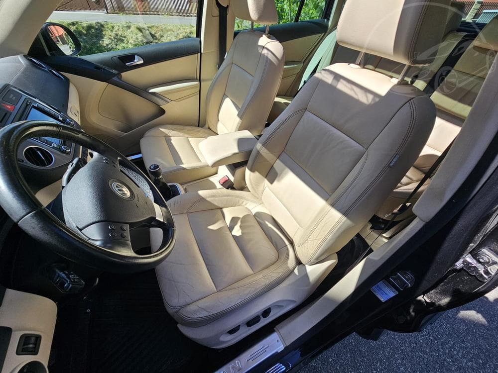 2009 Volkswagen TIGUAN - 9