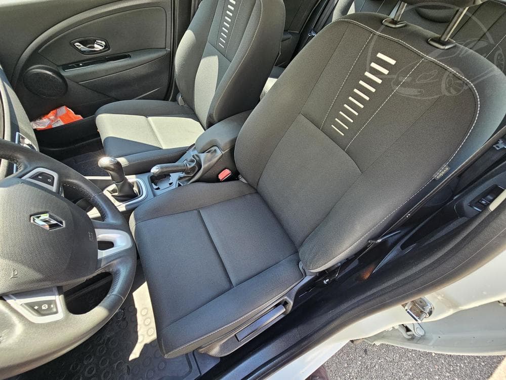 2012 Renault MEGANE - 9
