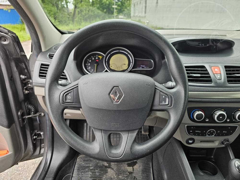 2010 Renault MEGANE - 10