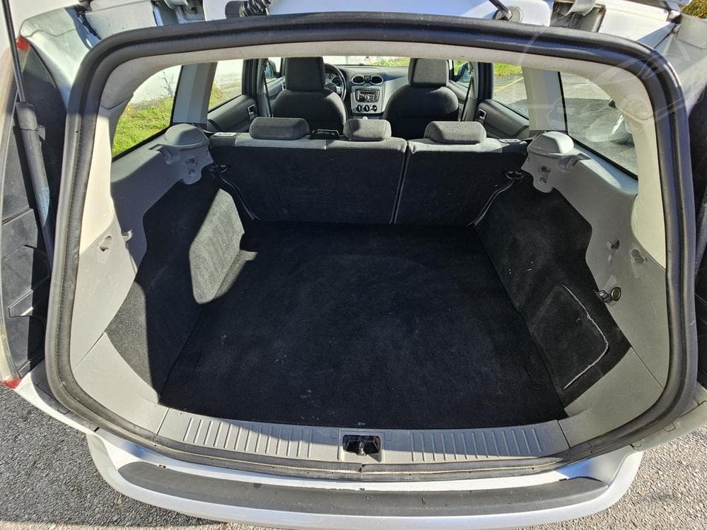 2011 Ford FOCUS - 11