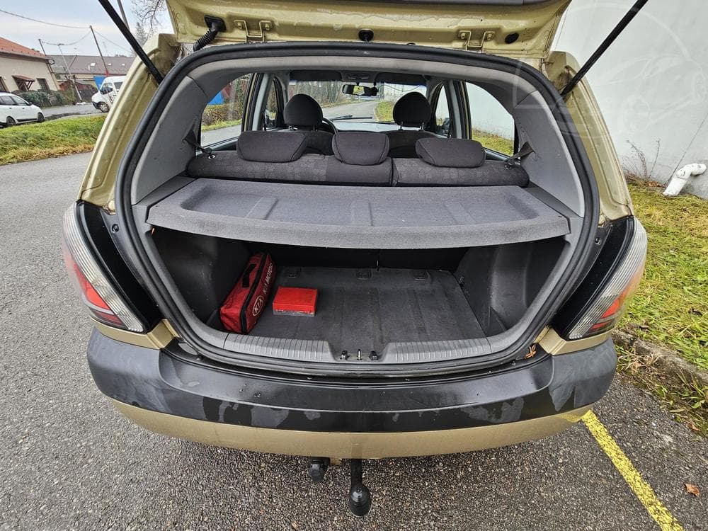 2006 Kia RIO - 11