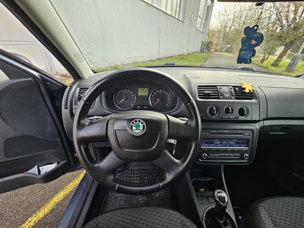 2011 Škoda FABIA - 11