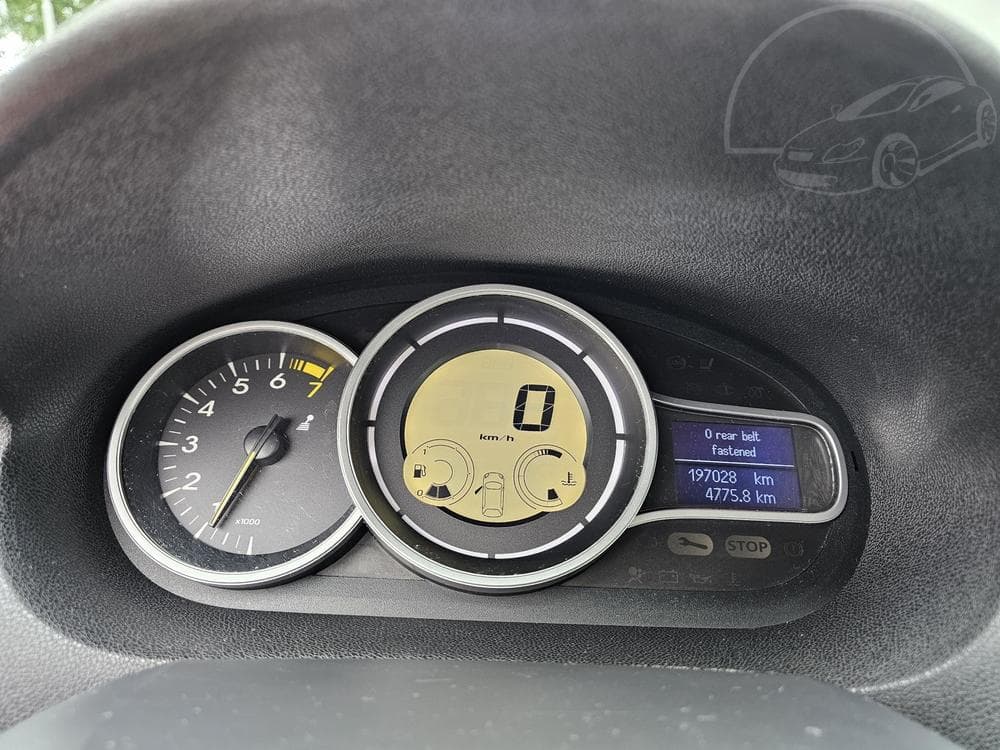 2010 Renault MEGANE - 11