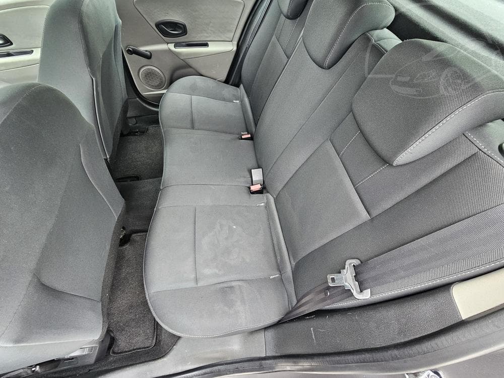 2010 Renault MEGANE - 13