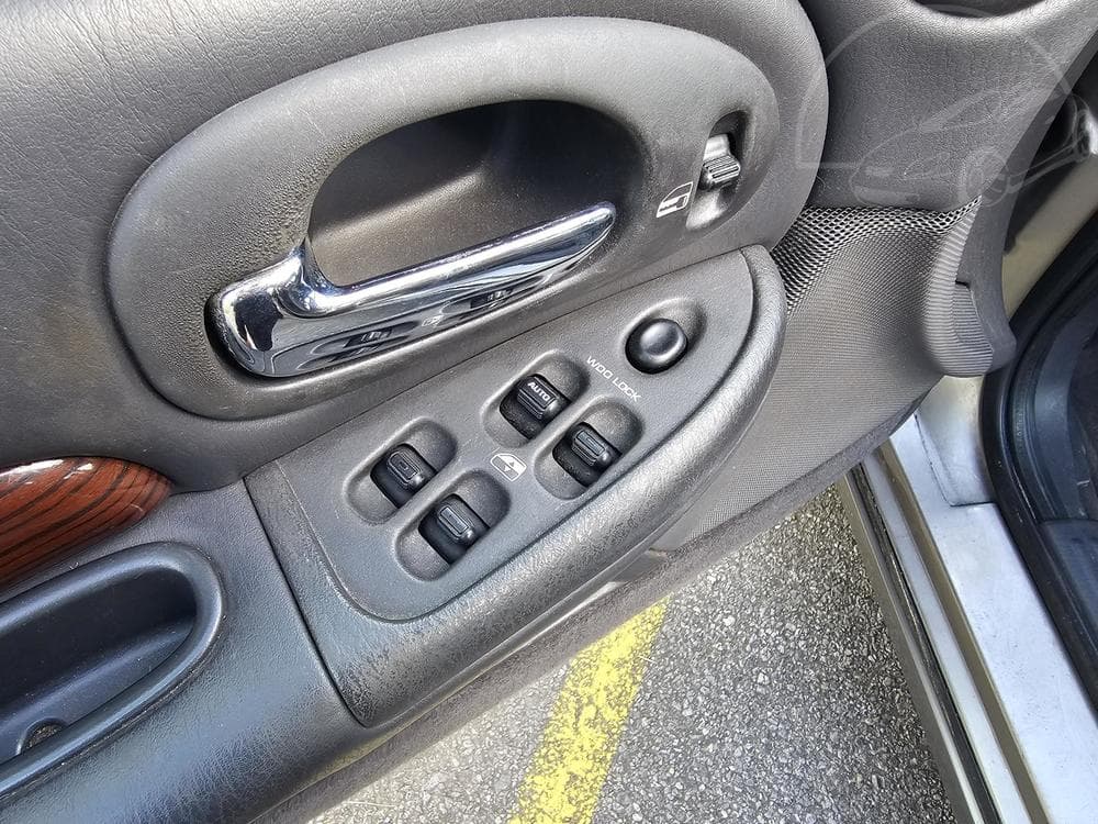 1999 Chrysler 300M - 25