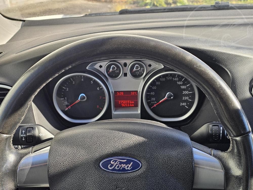 2011 Ford FOCUS - 14