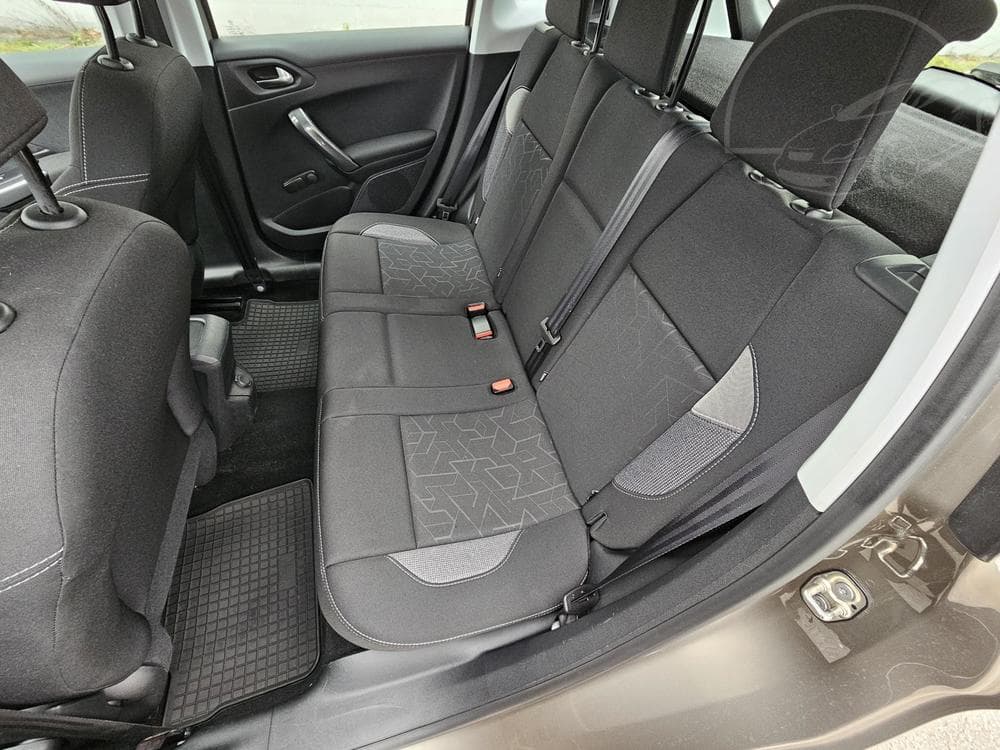 2017 Peugeot 2008 - 14