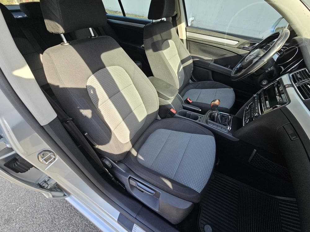 2011 Škoda SUPERB - 15